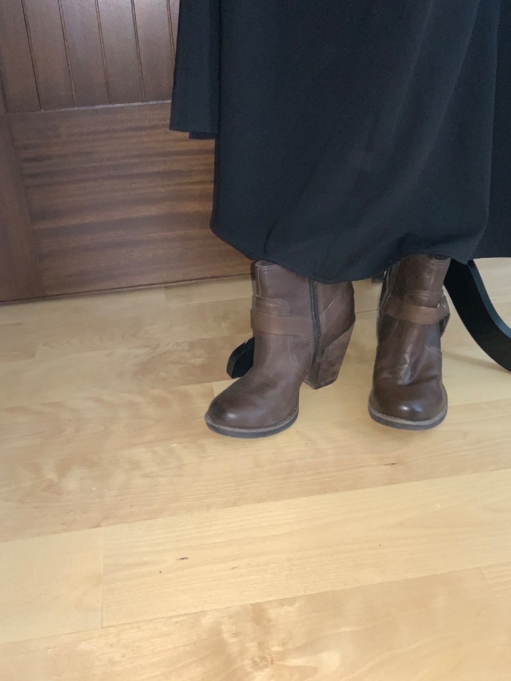 KORKS Chunky Heel Ankle Boots, Brown Leather Sz 8/39 EUC
